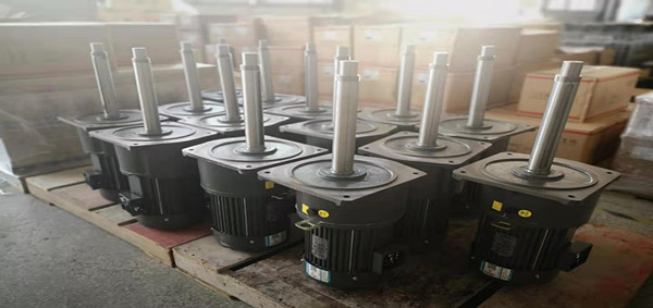 加長軸減速機，專用減速機，塑料粉碎減速機