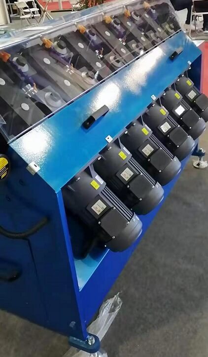 立式小金剛減速電機應用在拉絲機上.jpg 立式小金剛減速電機應用在拉絲機上.jpg