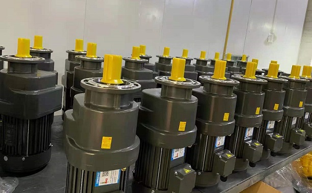 風扇電機批量備貨.jpg 風扇電機批量備貨.jpg
